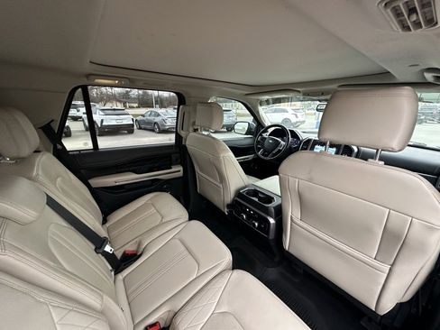 Used 2019 Ford Expedition Platinum image 22