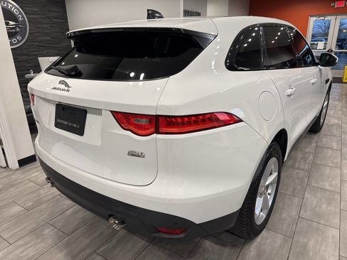 Used 2020 Jaguar F-PACE Premium image 16