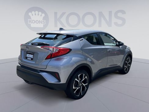 Used 2019 Toyota C-HR XLE FWD image 7