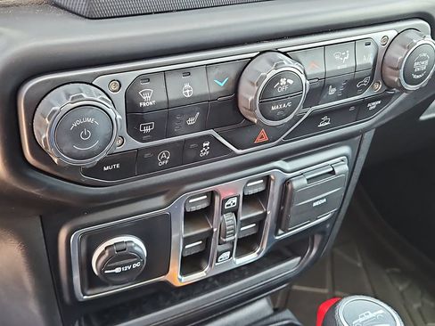 Used 2022 Jeep Gladiator Sport AWD/4WD image 27