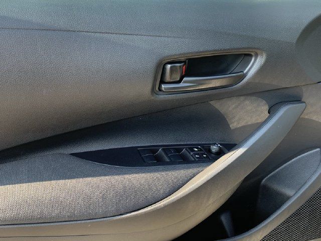 Used 2026 Toyota Corolla LE FWD image 17