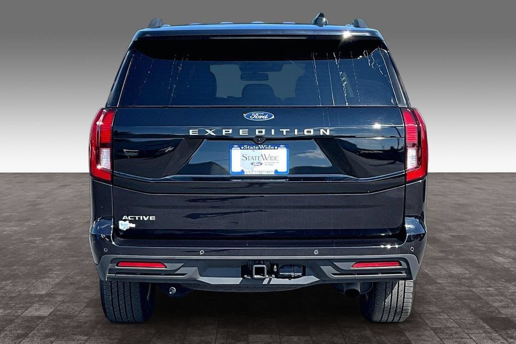Used 2025 Ford Expedition Active RWD image 28