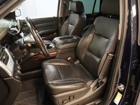 Used 2017 GMC Yukon SLT w/ Open Road Package AWD/4WD image 4