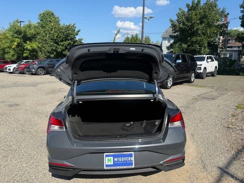 Used 2023 Hyundai Elantra SEL w/ Convenience Package FWD image 5