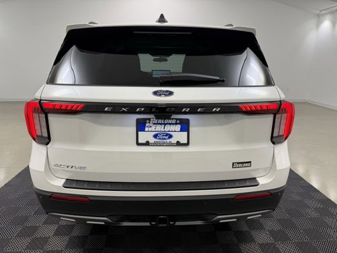 New 2025 Ford Explorer Active w/ Active Comfort Package image 6