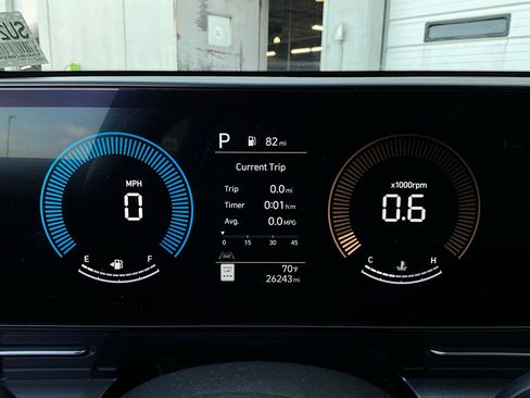 Used 2025 Hyundai Kona SEL image 39