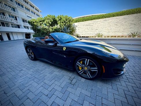 Used 2019 Ferrari Portofino image 24