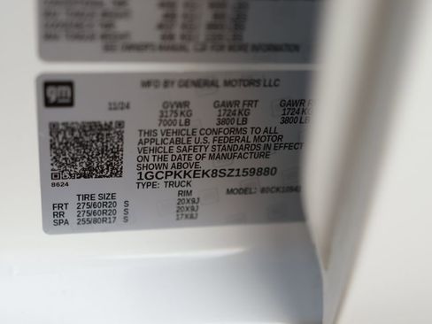 Used 2025 Chevrolet Silverado 1500 LT image 38