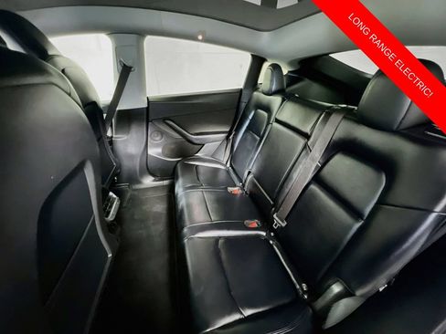 Used 2022 Tesla Model Y Long Range AWD/4WD image 26
