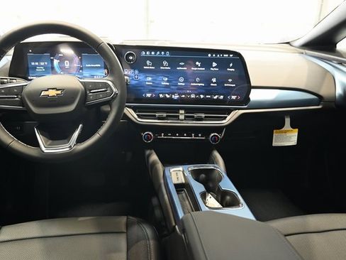 New 2026 Chevrolet Equinox EV LT w/ Convenience Package II image 12