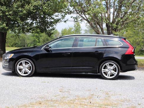 Used 2016 Volvo V60 T5 Premier AWD/4WD image 40