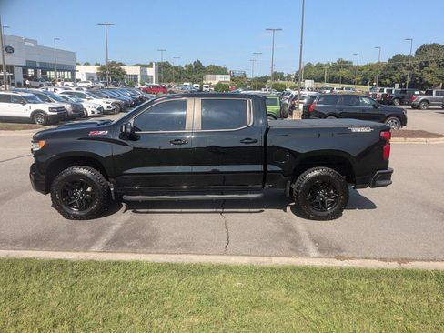 Used 2022 Chevrolet Silverado 1500 LT Trail Boss w/ Convenience Package II AWD/4WD image 6