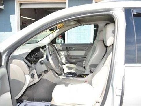 Used 2014 GMC Acadia SLT FWD image 12