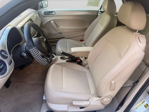 Used 2015 Volkswagen Beetle 1.8T FWD image 21