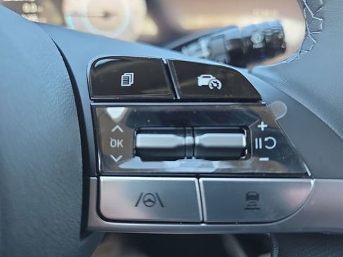 New 2026 Hyundai Elantra Limited FWD image 26