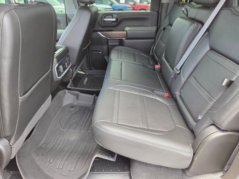 Used 2022 GMC Sierra 3500 Denali w/ Denali Ultimate Package AWD/4WD image 12