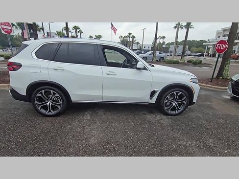 New 2026 BMW X5 xDrive50e w/ Premium Package image 36