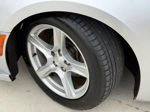 Used 2019 Chevrolet Camaro LT RWD image 13