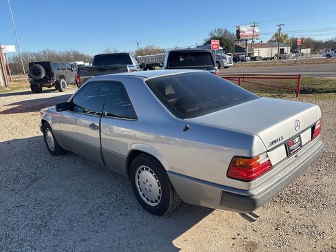 Used 1989 Mercedes-Benz 300 CE Coupe image 9