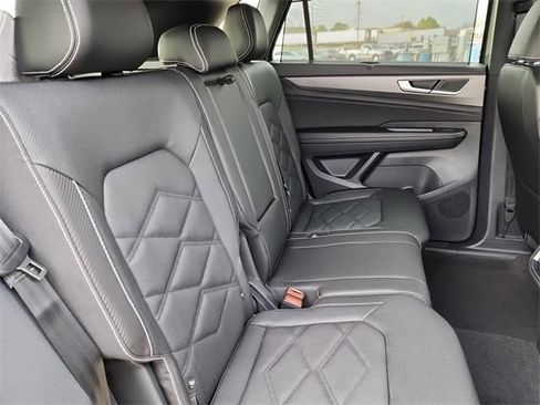 New 2026 Volkswagen Atlas Cross Sport SE image 18