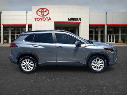 Certified 2023 Toyota Corolla Cross LE FWD image 4