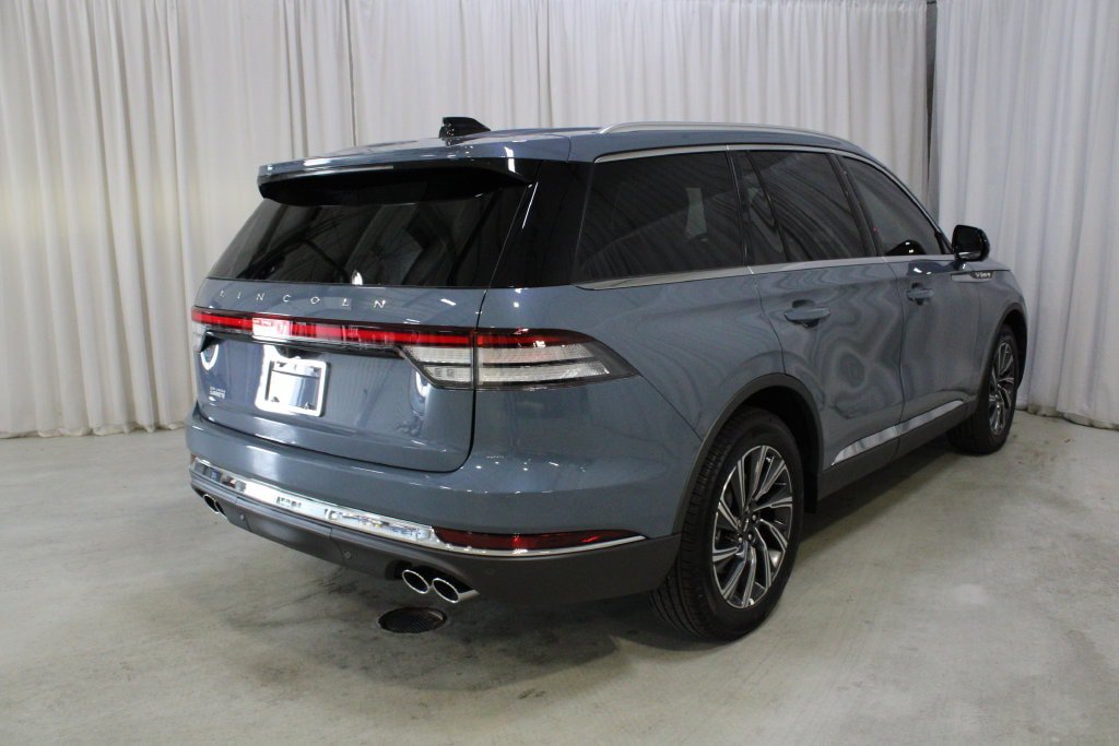 New 2027 Lincoln Aviator AWD image 25