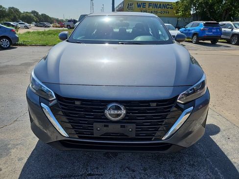 Used 2024 Nissan Sentra SV FWD image 3