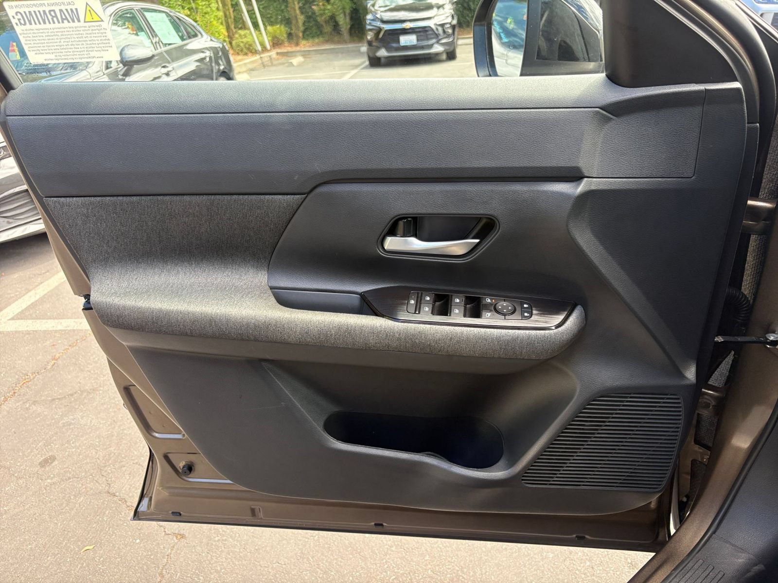 Used 2026 Nissan Kicks SV w/ Cold Weather Package FWD image 18