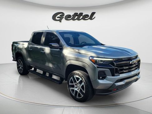 Used 2023 Chevrolet Colorado Z71 w/ Z71 Convenience Package 2 AWD/4WD image 3