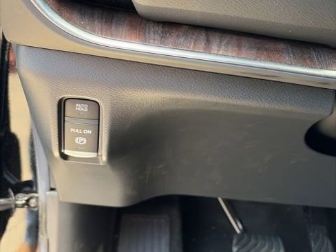 Used 2025 Nissan Armada Platinum AWD/4WD image 33