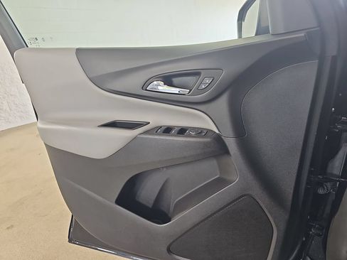 Used 2024 Chevrolet Equinox LS w/ LS Convenience Package FWD image 32