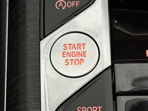 Used 2025 BMW 330i xDrive Sedan w/ Convenience Package image 22