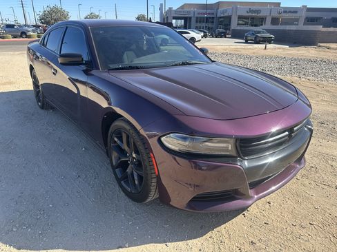 Used 2020 Dodge Charger SXT w/ Blacktop Package RWD image 7