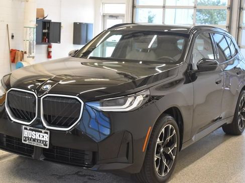 Used 2025 BMW X3 xDrive30i AWD/4WD image 9