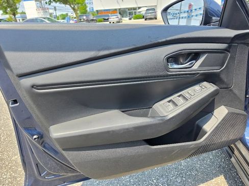Used 2023 Honda Accord EX image 19