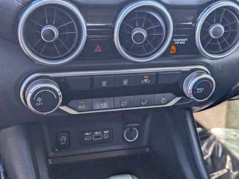 Certified 2025 Nissan Sentra SV image 25