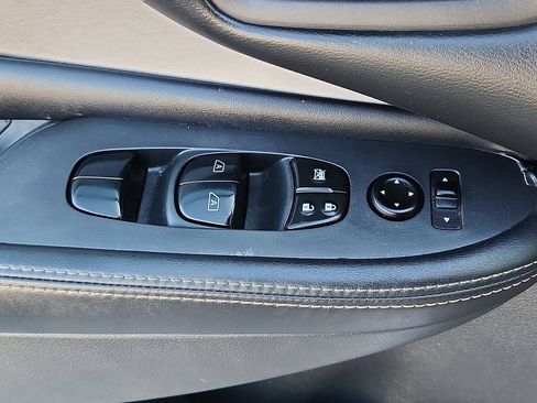 Used 2019 Nissan Murano SV w/ Cargo Package image 14