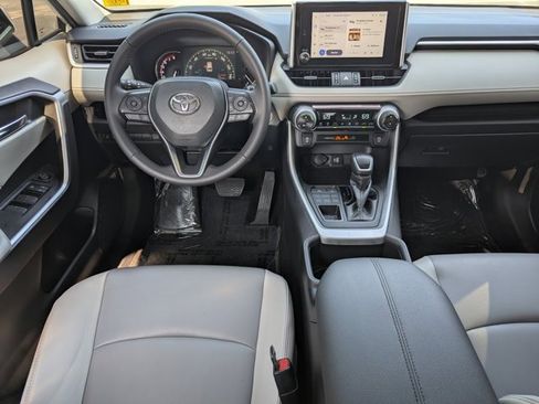 Used 2024 Toyota RAV4 XLE Premium image 19