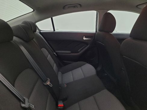 Used 2017 Kia Forte LX image 19