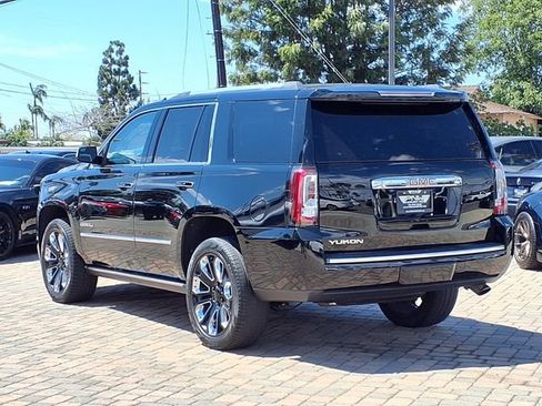 Used 2019 GMC Yukon Denali w/ Denali Ultimate Black Edition AWD/4WD image 4