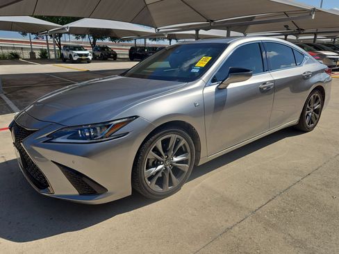 Used 2019 Lexus ES 350 F Sport w/ Accessory Package 2 FWD image 4
