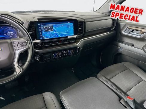 Used 2025 Chevrolet Silverado 1500 LT RWD image 24