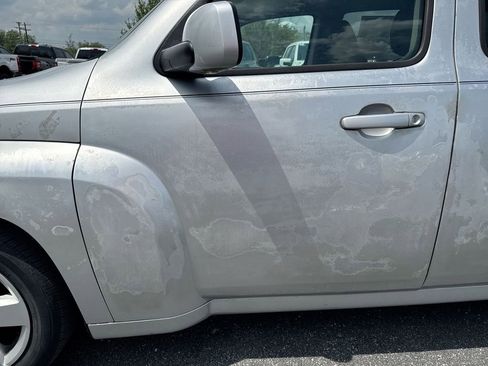 Used 2011 Chevrolet HHR LT FWD image 28