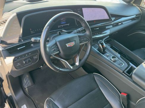 Certified 2023 Cadillac Escalade Sport image 3