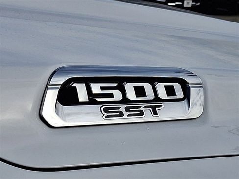 Certified 2025 RAM 1500 Big Horn image 24