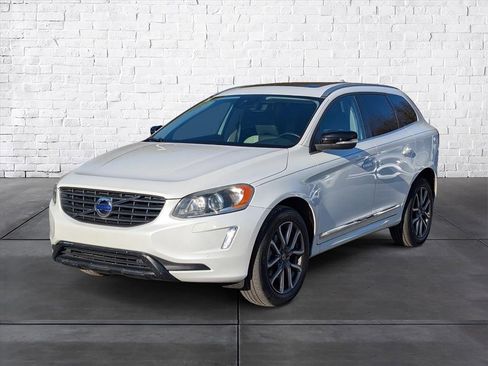Used 2017 Volvo XC60 T6 Dynamic w/ Preferred Option Package image 4