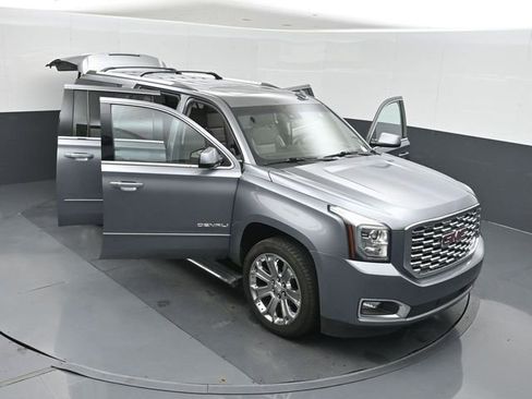 Used 2018 GMC Yukon XL Denali w/ Open Road Package AWD/4WD image 54