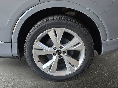 Used 2023 Audi Q4 e-tron Premium Plus AWD/4WD image 34