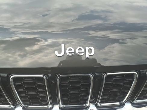 Certified 2023 Jeep Grand Cherokee Limited AWD/4WD image 12