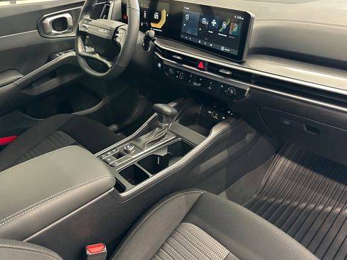 New 2026 Kia Sorento LX image 13